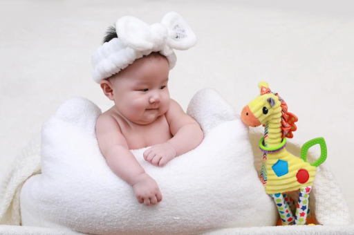 孟津宝宝几个月翻身